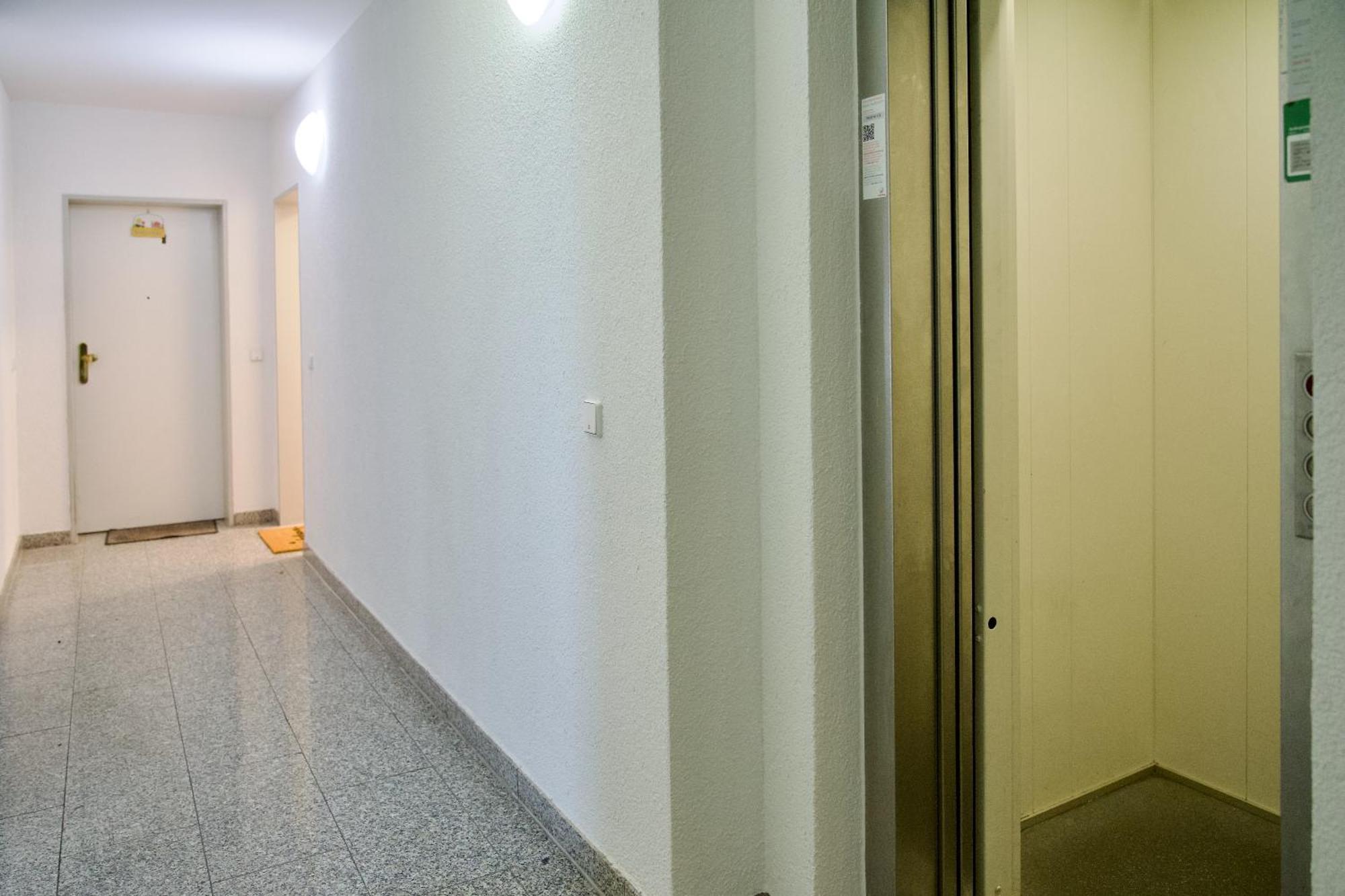 Edler Wohnraum Luxurioeses Apartment Mit Balkon, Boxspringbett, Kaffeevollautomat, Lift & Parkplatz 켐니츠 외부 사진