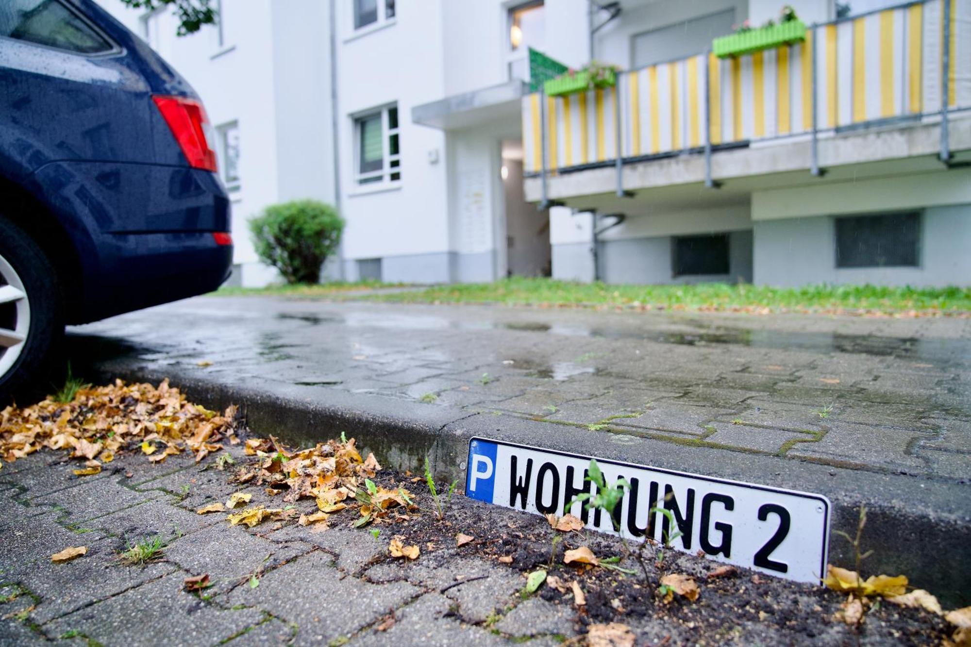 Edler Wohnraum Luxurioeses Apartment Mit Balkon, Boxspringbett, Kaffeevollautomat, Lift & Parkplatz 켐니츠 외부 사진