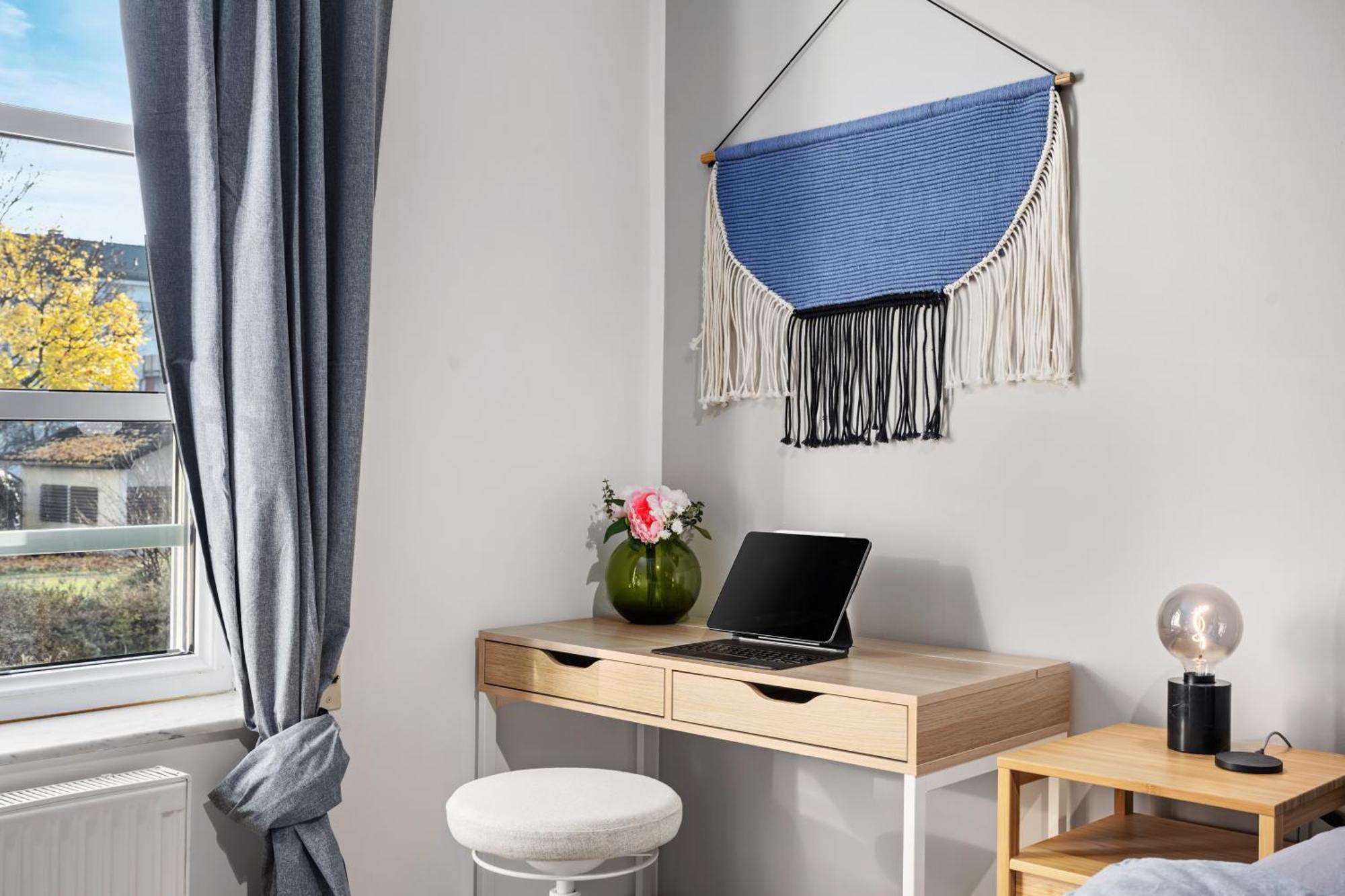 Edler Wohnraum Luxurioeses Apartment Mit Balkon, Boxspringbett, Kaffeevollautomat, Lift & Parkplatz 켐니츠 외부 사진